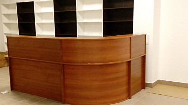 Стойка ресепшн Эдем 2400х1600х1170 Орех &mdash; Аэлита